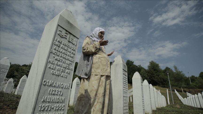 Bosna Hersek'in kanayan yarası Srebrenitsa