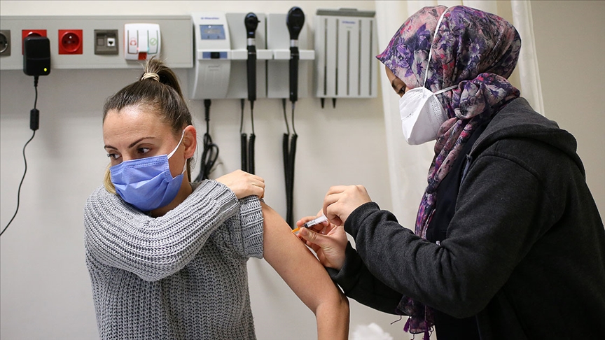 Türkiye'de Kovid-19'la mücadelede uygulanan aşı miktarı 60 milyonu aştı