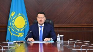 Qazaxıstanın Baş naziri öz gücünə əmin olmayan nazirləri istefaya çağırıb